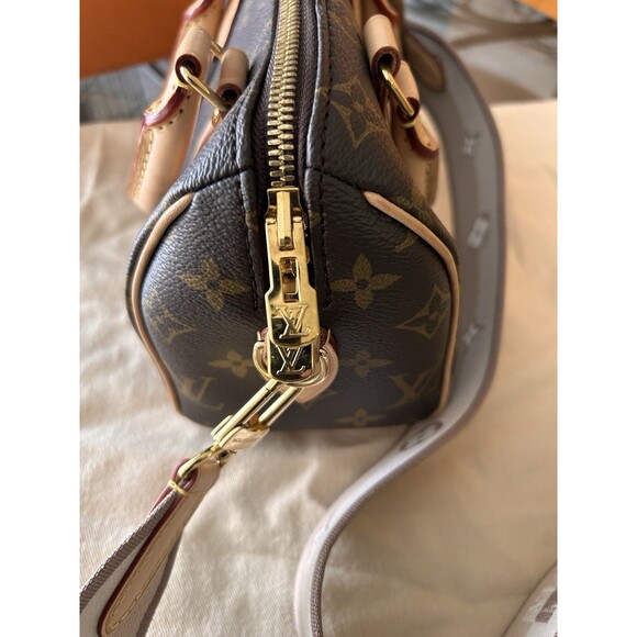 Louis Vuitton Monogram Speedy Bandoulière 20 M46222 Bag NOT FOR SALE - Picture 5 of 13